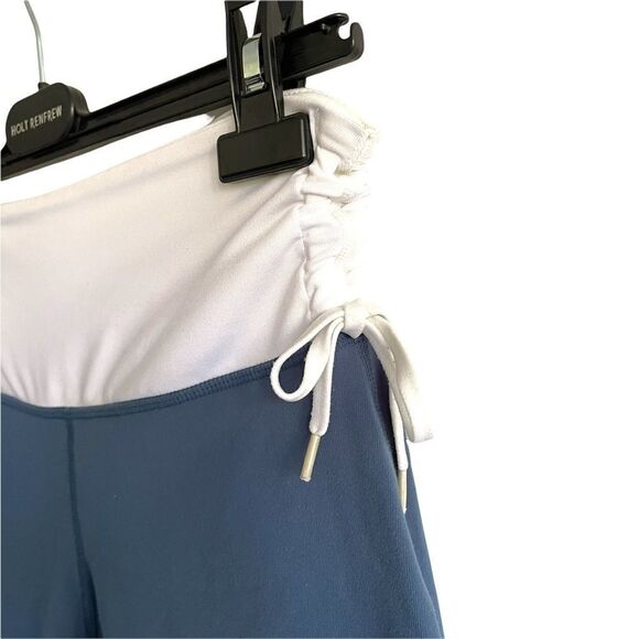 LULULEMON Capri Cropped Yoga Leggings Tights Gathered Tie Side Blue White 6 - Picture 3 of 7